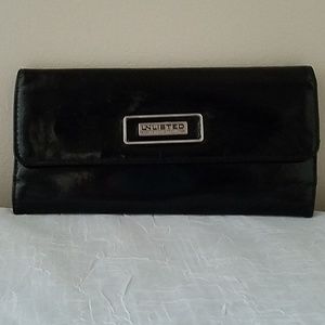 Kenneth Cole Unlisted Black Patent Clutch Wallet
